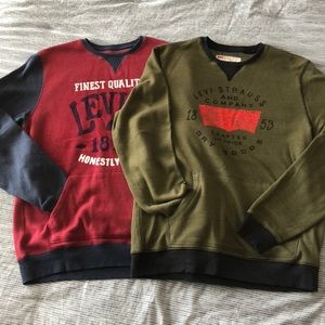 Lot of 2 Levi’s crew neck Sweatshirts